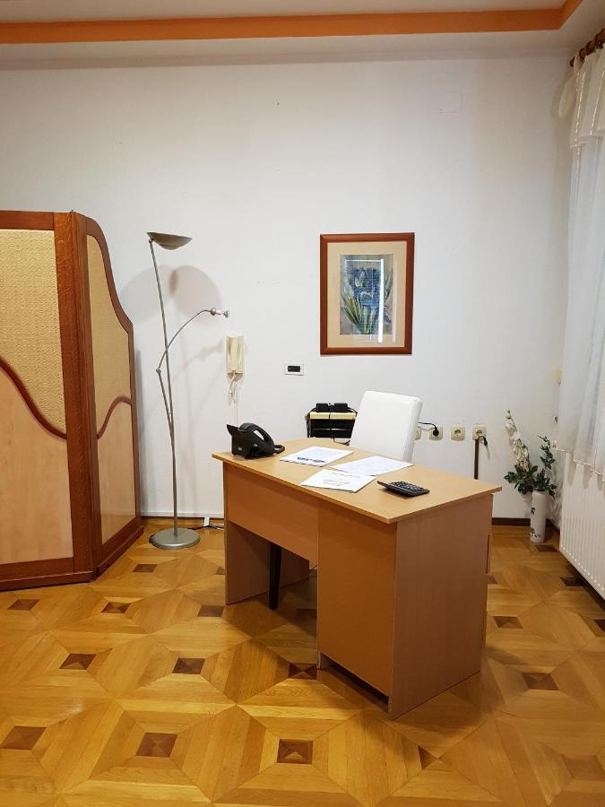 Prenociste Klas Pleternica Buitenkant foto