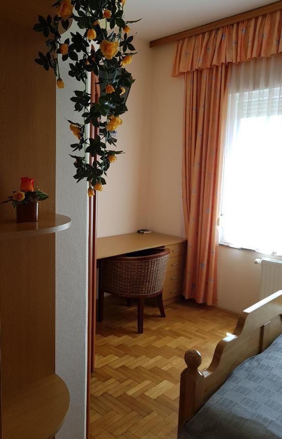 Prenociste Klas Pleternica Buitenkant foto