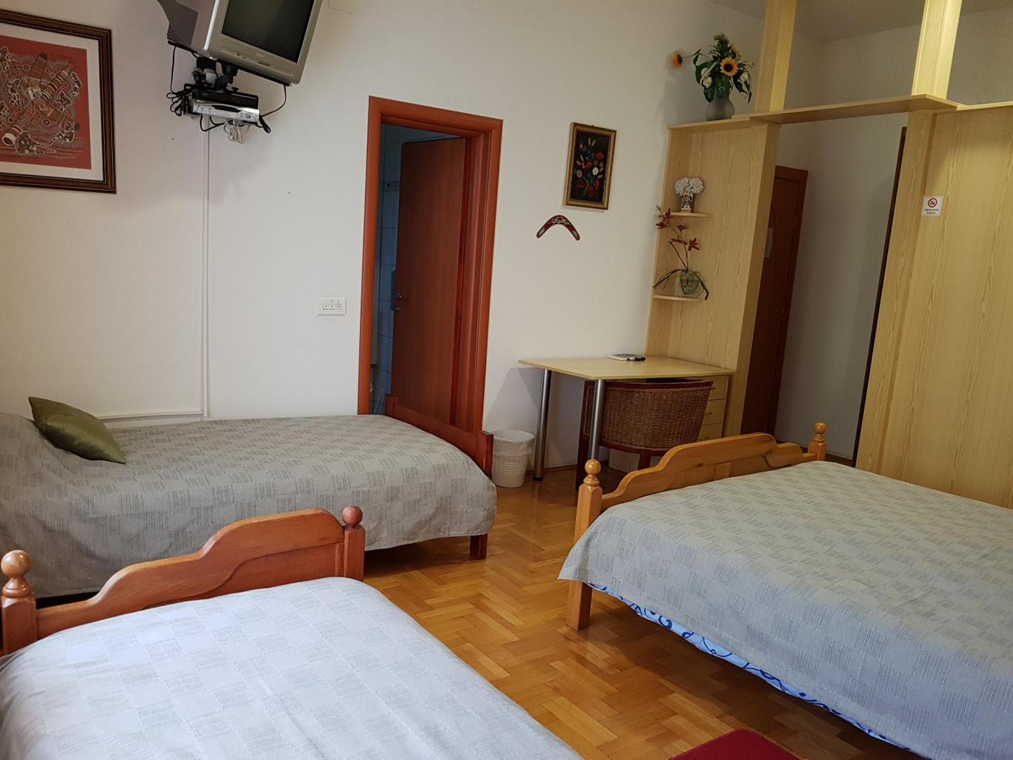 Prenociste Klas Pleternica Kamer foto