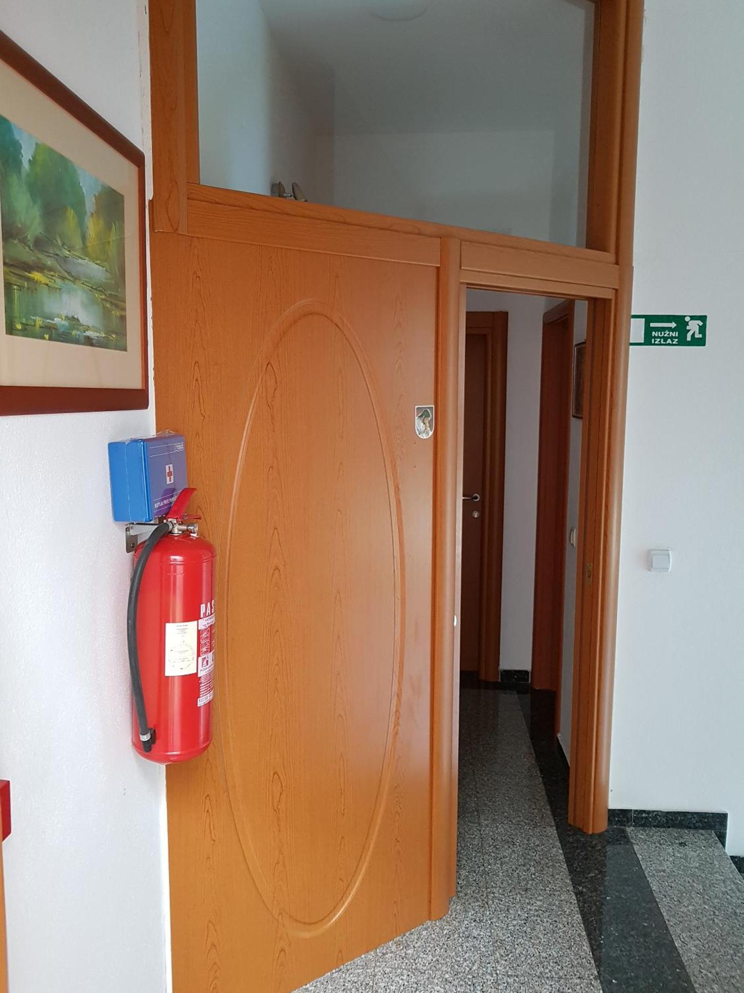 Prenociste Klas Pleternica Kamer foto